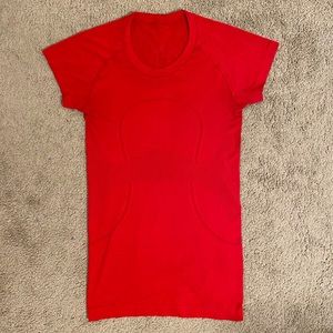 Lululemon swiftly tech short sleeve 2.0 red